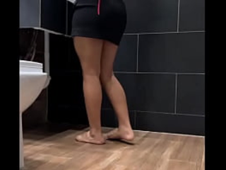 Max and Nicol appointment each other at family party and get their humid fuckboxes plumbed