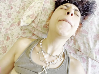 Jota, the teenaged slut, loses her virginity to a hotel room for the first time and tries to lose her butthole