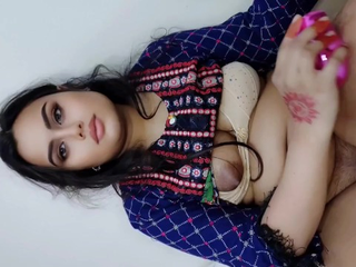 Super-hot Desi Stepsis & Indian Mature Bhabi engage in a Muddy Desi converse about hair-removal and brazzers