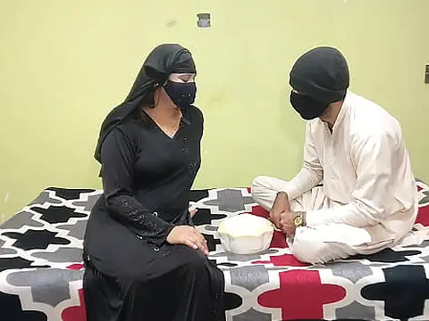 Hamsi Woman Ki Chudai: Pakistani PLUS-SIZE with Phat Boobies Rode Rock hard by Rukhsanahub
